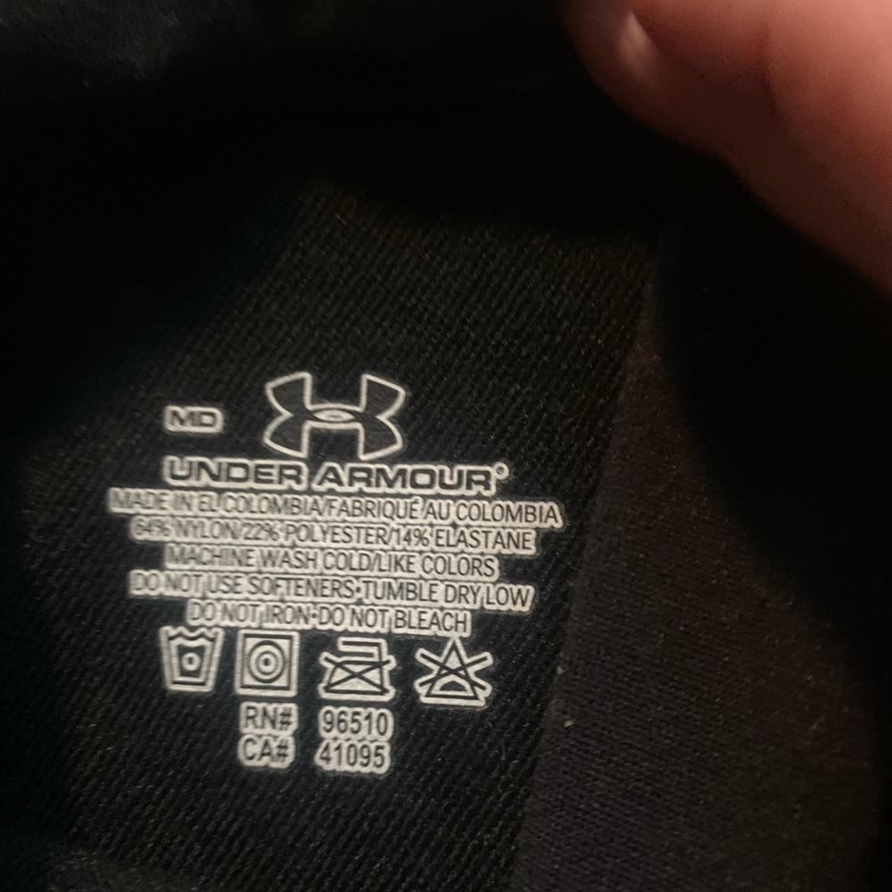 UNDER ARMOUR MOCK NECK - Picture 5 of 5